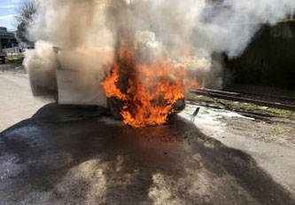 Fahrzeugbrand in Châtel-St-Denis ©