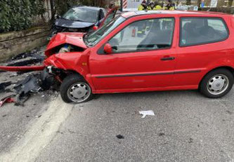 Zwei Verletzte bei Kollision in Flamatt ©