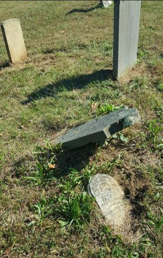 Corn Creek Baptist Church Cemetery. Photo courtesy of Tina Mitchell Boutall for the Trimble County Historical Society of Kentucky. 14 Oct 2017.