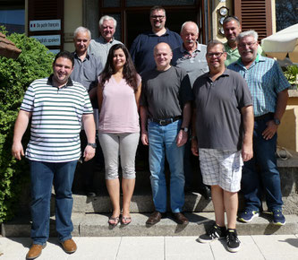 Gingen in Klausur: v.l. Christian, Bernhard, Willi, Regina, Berthold, Klaus, Gerhard, Volker, Mario und Klaus-Dieter. Themenbezogen waren auch Hauptkassier Ilona und Jugenddirigent Heiko mit dabei.