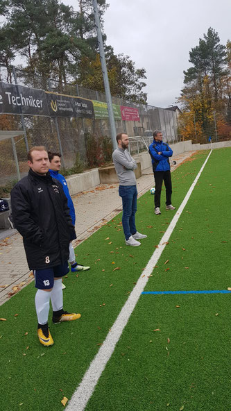 Fabio Schiprowski und Maximilian Neumann trafen beide für ihre Farben. Coach Georg Pantel (im Hintergrund) gefiels!