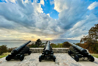Kanonen an der Festung Nehaj in Senj