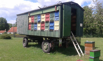 Unser Bienenwagen