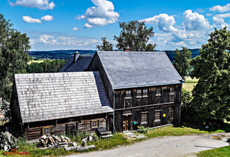 Huthaus und Vorratskammer