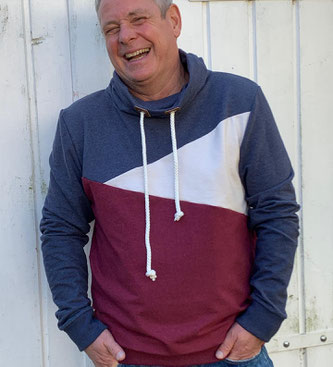 #einzignartig#hachenburg#hachenburgerstoffgeschäft#westerwald#westerwaldliebe#hoodie#nähen#weihnachten#weihnachtsgeschenk#pattydoo#luke#swafing#nähenmachtglücklich #stoff#stoffe#stoffeonline #badmarienberg#westerburg#betzdorf#altenkirchen#nähenistwiezaube