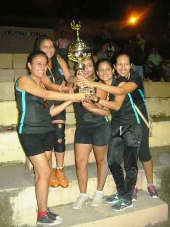 Campeonas de básquetbol de la olimpiada interna de la Uleam. Manta, Ecuador.