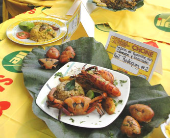 Guariches, camarones y encocado, uno de los tres platos ganadores de un festival gastronómico por las fiestas cantonales de julio. Chone, Ecuador.