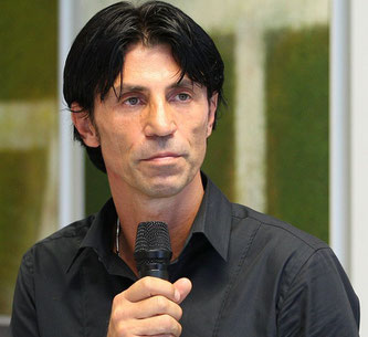 Bruno Hübner im Eintracht Frankfurt Museum 2011 (Foto: Steffen Ewald)