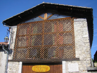 L'atelier des Fées à Saint Bertrand de Comminges, ville haute.