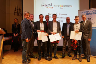 Am Bild die geehrten Sportler Christoph und Thomas Knauder sowie Dominik Maier mit Landeshauptmann Dr. Peter Kaiser, Landessportdirektor Mag. Arno Arthofer und den Präsidenten der Dachverbände  (Foto: RC Mondi Frantschach)