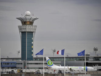 Flugreisende mit Ziel oder Zwischenstopp in Frankreich müssen am Mittwoch mit erheblichen Verspätungen und Verbindungsausfällen rechnen. Foto: Yoan Valat