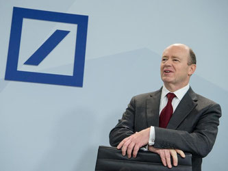 Deutsche-Bank-Chef John Cryan: «Ich denke, dass die Leute in Banken zu viel Geld bekommen.» Foto: Boris Roessler/Archiv