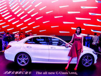 Daimler will in diesem Jahr in China insgesamt «deutlich mehr als 300 000 Autos» verkaufen. Foto: Diego Azubel