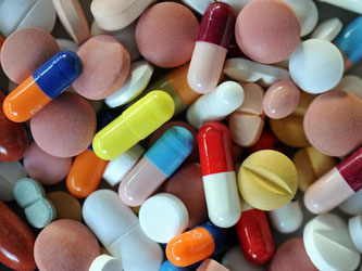 Von der Pharmaindustrie finanziell unterstützte Studien stehen im Verdacht, vor allem den Umsatz bestimmter Medikamente zu fördern. Foto: Matthias Hiekel/Archiv