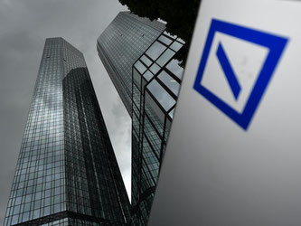 Zentrale der Deutschen Bank in Frankfurt am Main. Foto: Arne Dedert/Illustration