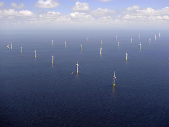 EnBW-Windpark in der Ostsee. Die schwarz-rote Regierungskoalition hat den bis 2020 geplanten Ausbau der Windenergie auf dem Meer verlangsamt. Foto: Matthias Ibeler/EnBW/Archiv
