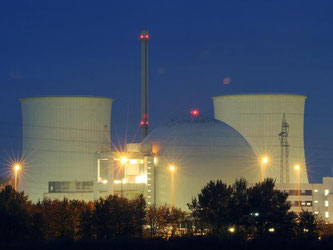 Das Atomkraftwerk Biblis in Südhessen gehört zu ältesten deutschen Atomkraftwerken, die zwangsabgeschaltet wurden. Foto: Boris Roessler dpa