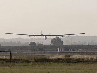 Noch zwei Etappen - dann hat es der Solarflieger «Solar Impulse 2» geschafft, die Welt zu umrunden. Foto: Jose Manuel Vidal
