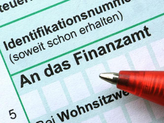 Bundesfinanzminister Schäuble sieht kaum Chancen für große Steuerentlastung. Foto: Armin Weigel/Archiv