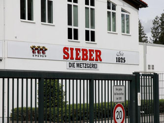 Das Firmengelände der Fleischfirma Sieber. Foto: Stephan Jansen/Archiv