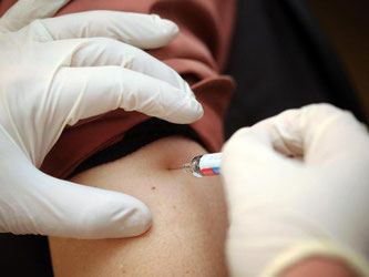 Impfungen gegen Grippe können einem schweren Verlauf der Krankheit vorbeugen – entgegen oft vorgebrachter Skepsis. Foto: Fredrik von Erichsen