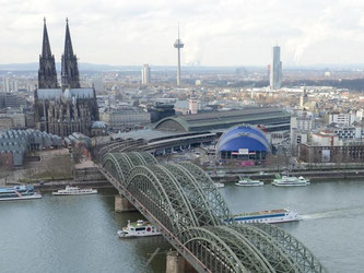 Ein Wochenende vor dem Start der Computerspiel-Messe Gamescom treffen sich Programmierer und Künstler ab Freitag zum digitalen Kunstfestival Evoke in Köln. Foto: Henning Kaiser