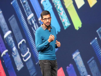 Google-Produktchef Sundar Pichai auf der Entwicklerkonferenz Google I/O in San Francisco: «Wir führen die Computer in den Bereich jenseits der Mobil-Geräte.» Foto: Christoph Dernbach