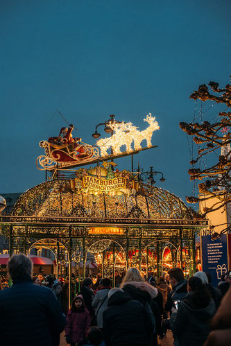 #HolyHamburg: Weihnachtsmärkte & stille Nächte in der Weihnachtsmetropole des Nordens. Quelle: "obs/Hamburg Marketing GmbH" 