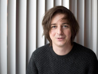 Verschattet, aber nicht düster sollten die neuen Kompositionen von Jazz-Pianist Michael Wollny klingen. Foto: Jörg Carstensen