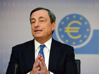 Die Europäische Zentralbank (EZB) und ihr Chef Mario Draghi kämpfen mit einer Politik des extrem billigen Geldes vehement gegen die ihrer Meinung nach zu geringe Inflation. Foto: Arne Dedert