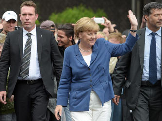 Bundeskanzlerin Merkel: Im Rahmen ihres Bürgerdialogs unter dem Motto «Gut leben in Deutschland» diskutiert sie mit Vertretern von Stadt, Verbänden und einer Bürgerinitiativein NRW. Foto: Federico Gambarini