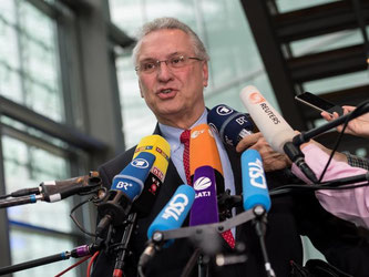 Joachim Herrmann hat den Flüchtlingspakt zwischen der EU und der Türkei begrüßt. Foto: Sven Hoppe