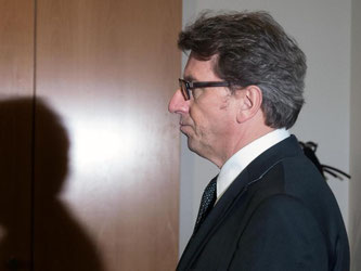 Der frühere CSU-Landtagsfraktionschef Georg Schmid im Gerichtssaal in Augsburg. Foto: Aren Kamm