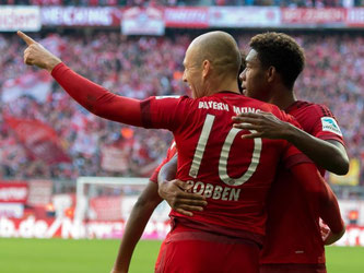 Sein Comeback krönt Arjen Robben mit dem Tor zum 1:0 für Bayern. Foto: Sven Hoppe