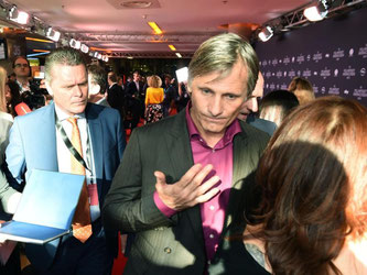 Viggo Mortensen auf den Spuren von Albert Camus. Foto: Felix Hörhager