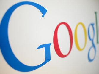 Das Google-Logo des US-amerikanischen Internet-Suchmaschinenbetreibers. Foto: Britta Pedersen/Illustration