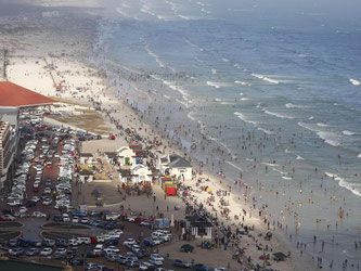 Am Strand der False Bay in Kapstadt lässt es sich aushalten. Foto: Nic Bothma