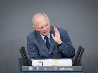 Peilt das dritte Jahr in Folge die «Schwarze Null» an: Bundesfinanzminister Wolfgang Schäuble. Foto: Kay Nietfeld