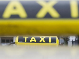 Wer Krankenfahrten mit dem Taxi organisiert, kann einen ermäßigten Mehrwertsteuersatz geltend machen, auch wenn er einen Subunternehmer beauftragt. Foto: Franziska Koark