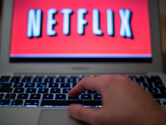 Netflix führt das Wachstum der Nutzerzahlen auf die Popularität von Eigenproduktionen zurück. Foto: Bernd von Jutrczenka/Archiv