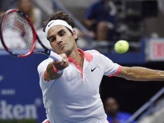 Roger Federer schlägt seinen Landsmann Stan Wawrinka im Halbfinale. Foto: Jason Szenes