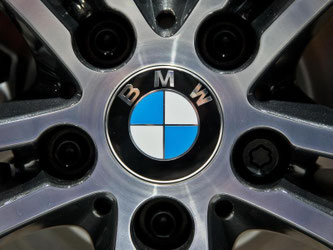 Der ADAC hat eine Sicherheitslücke bei BMW-Fahrzeugen entdeckt: Die Autos ließen sich per Mobilfunk öffnen. Foto: Daniel Karmann