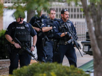 Einsatz in Dallas: Ein neuer Sicherheitsalarm hatte die Polizei und Bewohner der texanischen Großstadt aufgeschreckt. Foto: Erik S. Lesser