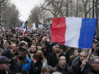 llein in Paris schätzen die Organisatoren bis zu 1,5 Millionen Teilnehmer. Foto: Ian Langsdon