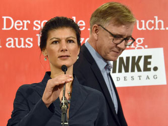 Wagenknecht und Bartsch wehren sich gegen Gysis Kritik. Foto: Bernd Settnik/Archiv