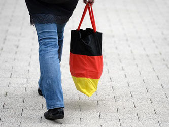 Die deutsche Konsumenten werden zunehmend ausgabefreudiger. Foto: Ralf Hirschberger