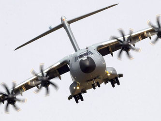 Die Entwicklung des A400M von Airbus war begleitet von politischen, finanziellen und technischen Problemen, in deren Folge sich das Projekt um Jahre verzögerte und verteuerte. Foto: Julio Monez