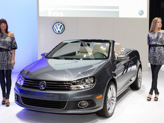 Volkswagen Eos Cabrio-Coupe auf der Automesse im amerikanischen Los Angeles. Foto: VW/Friso Gentsch