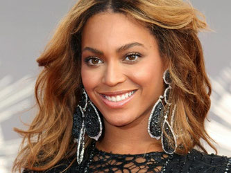 Trendsetterin: Beyoncé zeigt, wie man große Ohrringe richtig ins Szene setzt. Foto: Jimmy Morrison