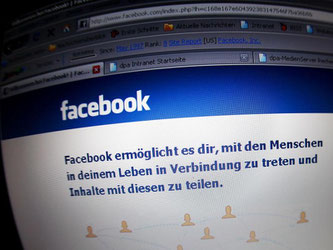 Facebook erhebt von seinen Nutzern in großem Umfang persönliche Daten. Foto: Oliver Berg/Archiv